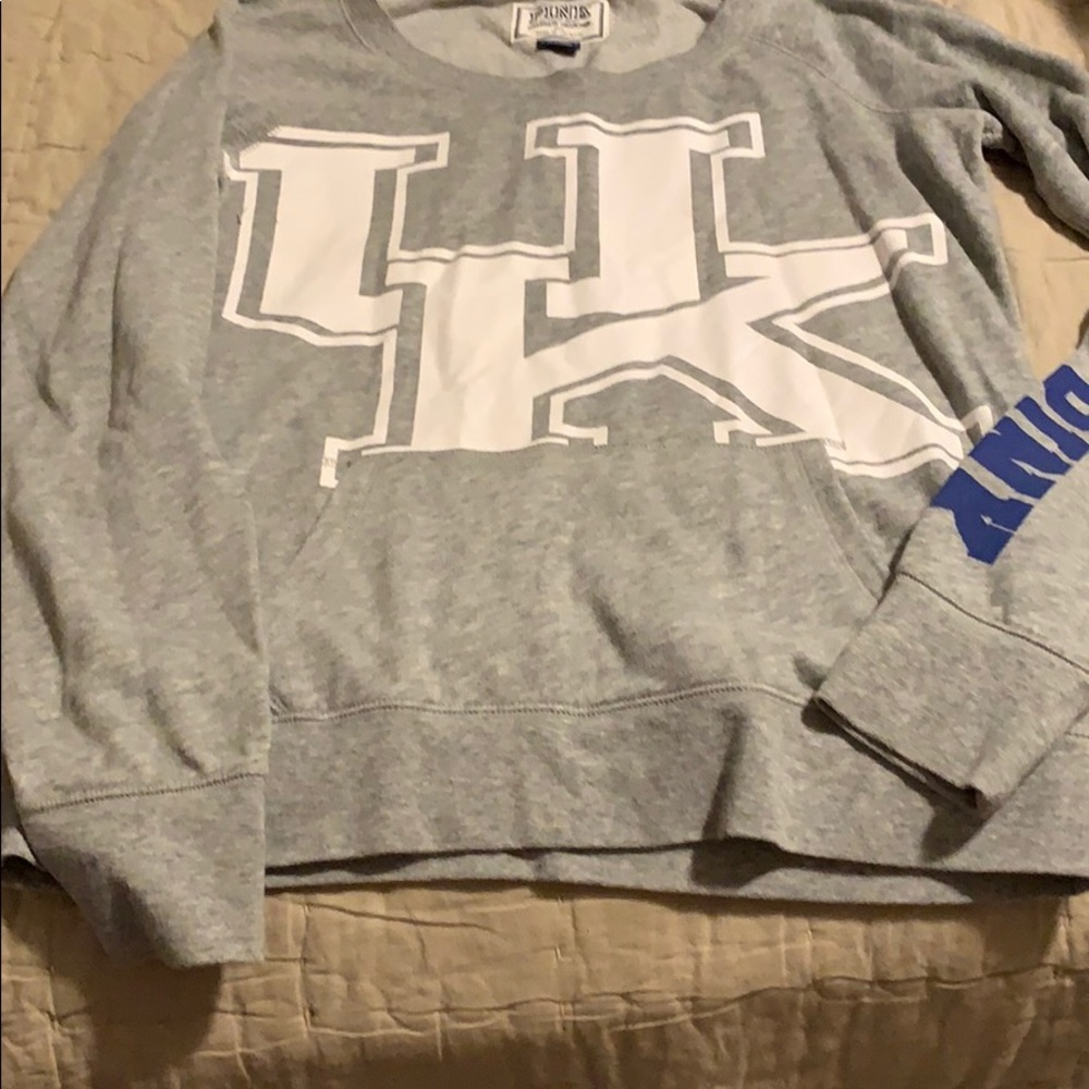 Long sleeve Kentucky university shirt